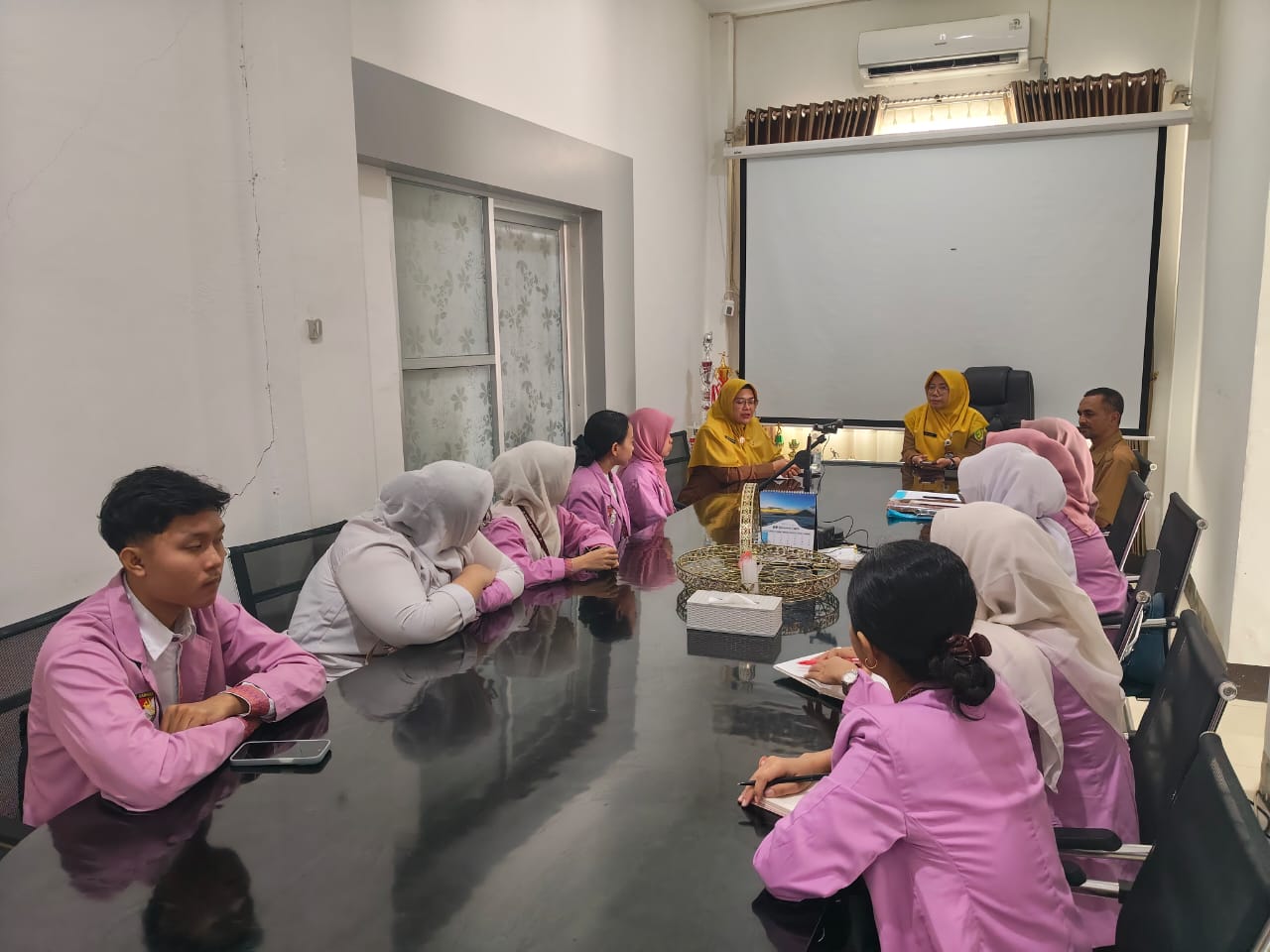 RSUD Sambas Terima Mahasiswi PKL Program Studi S1 Farmasi STIKES Sambas